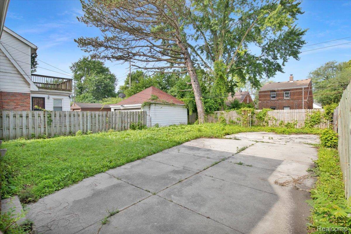 Detroit, MI 48227,13985 Saint Marys ST