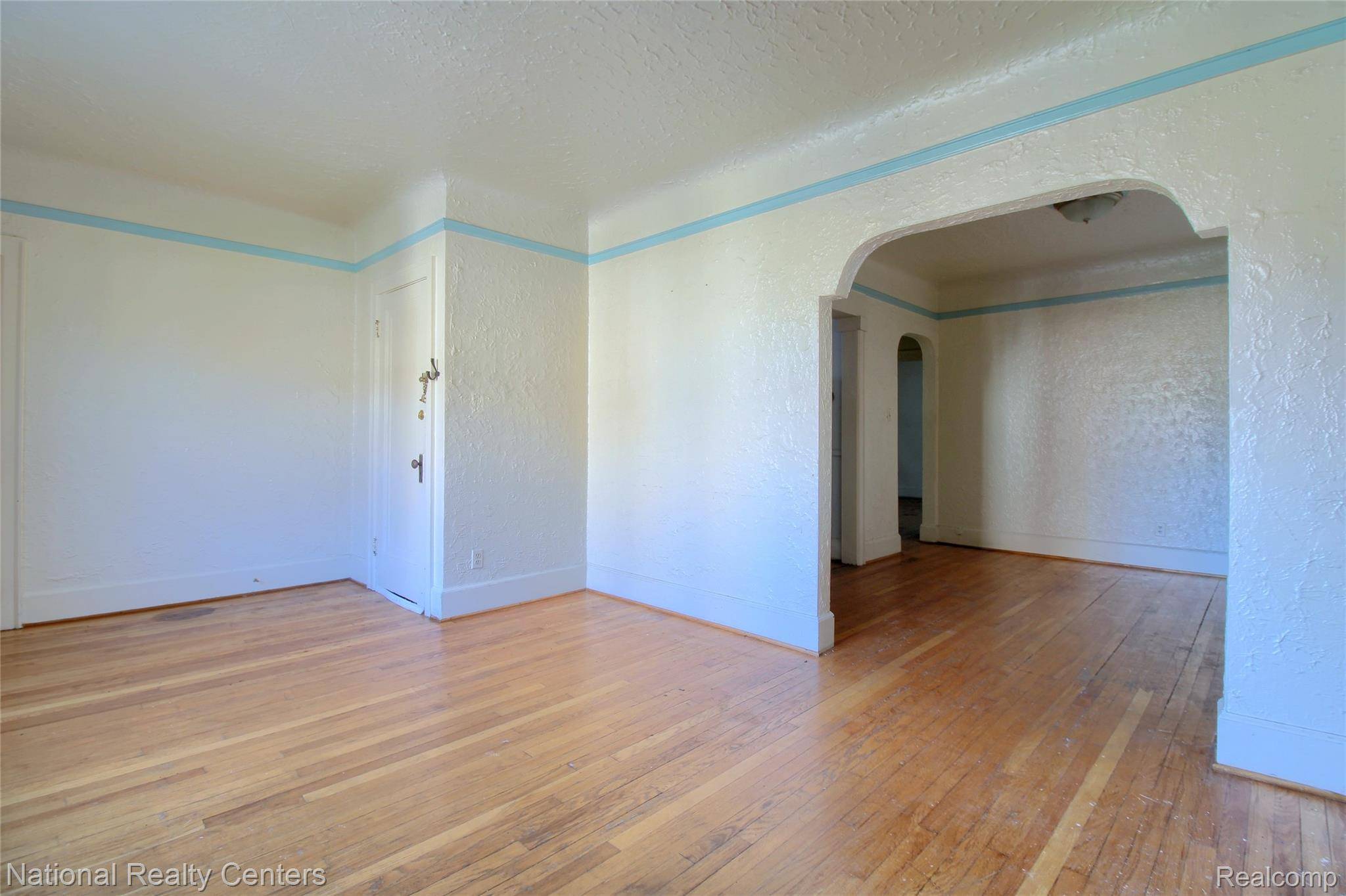 Detroit, MI 48221,17331 Quincy ST