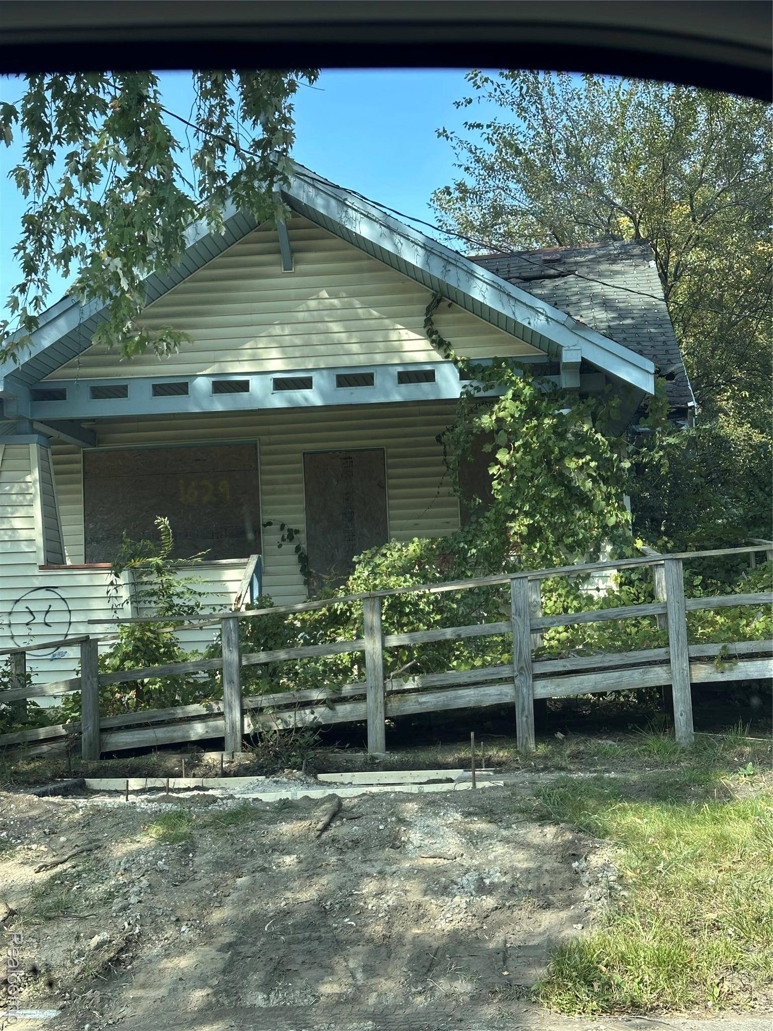 Flint, MI 48506,1629 New York AVE