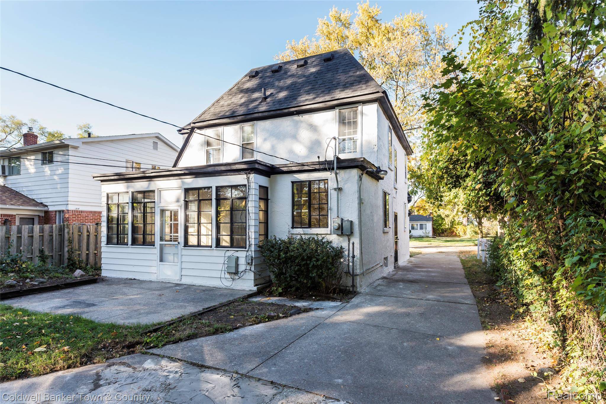 Southfield, MI 48075,17315 Dorset AVE