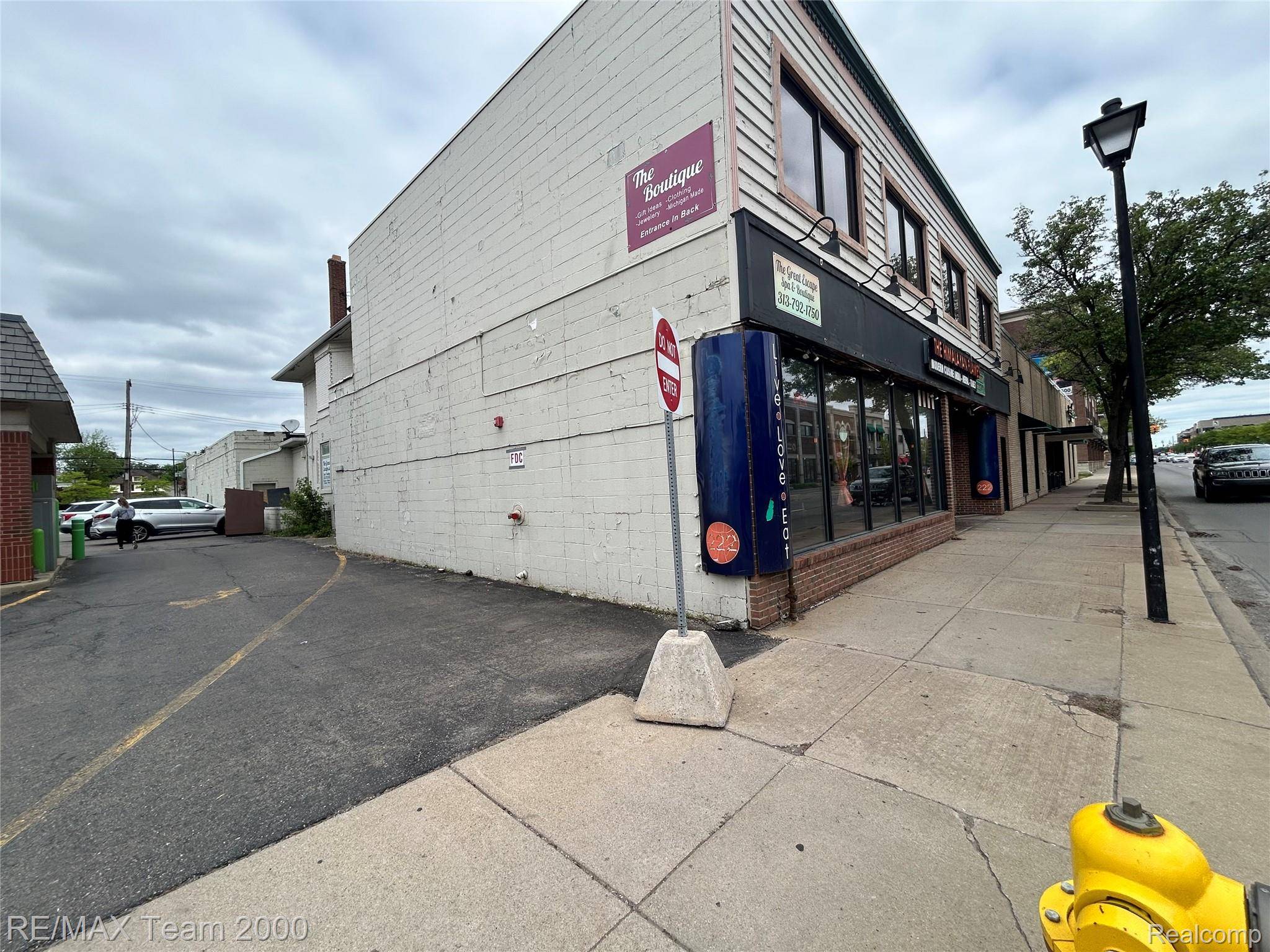 Dearborn, MI 48124,22266 Michigan AVE