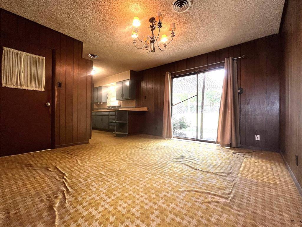 Ennis, TX 75119,507 Lakeshore Drive