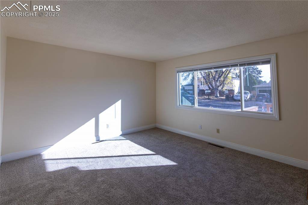 Colorado Springs, CO 80918,3932 Pearl DR