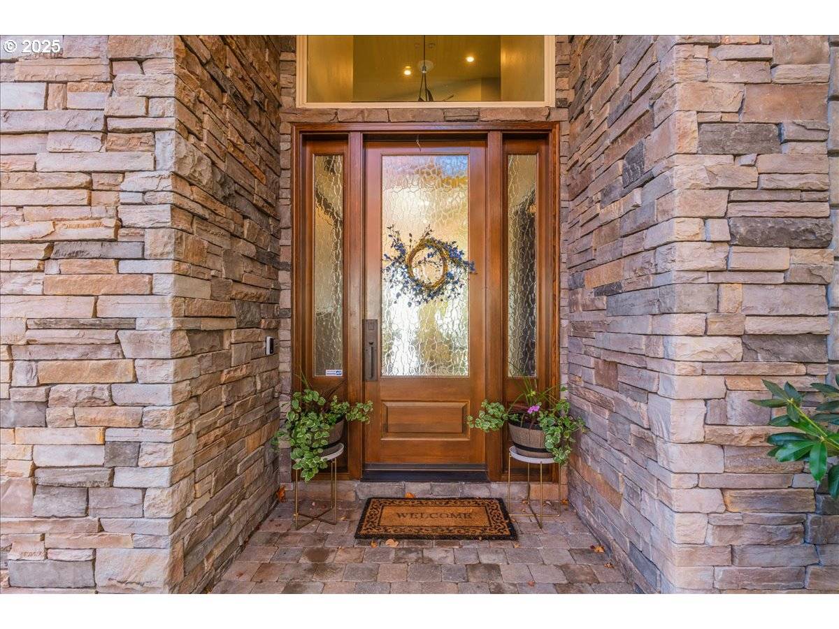 Portland, OR 97229,4027 NW RIGGS DR