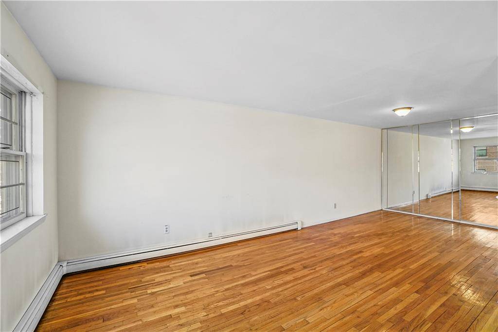 Brooklyn, NY 11228,1476 72nd ST
