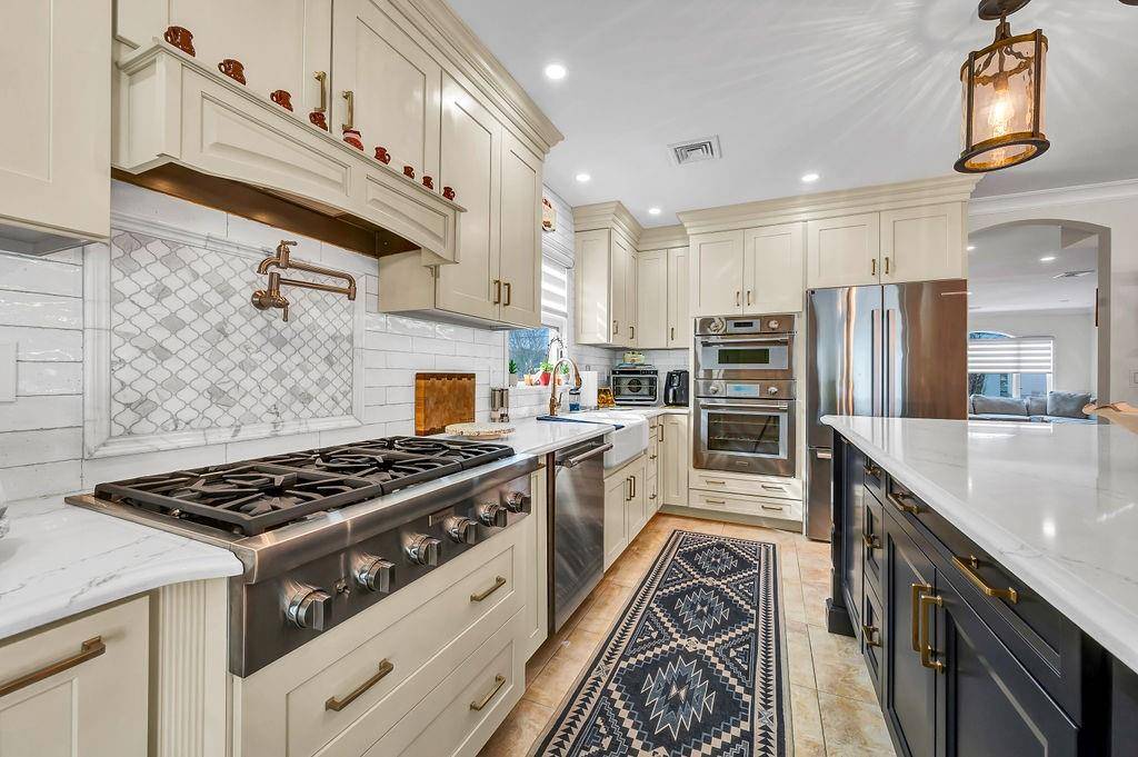 Staten  Island, NY 10309,629 Marcy AVE