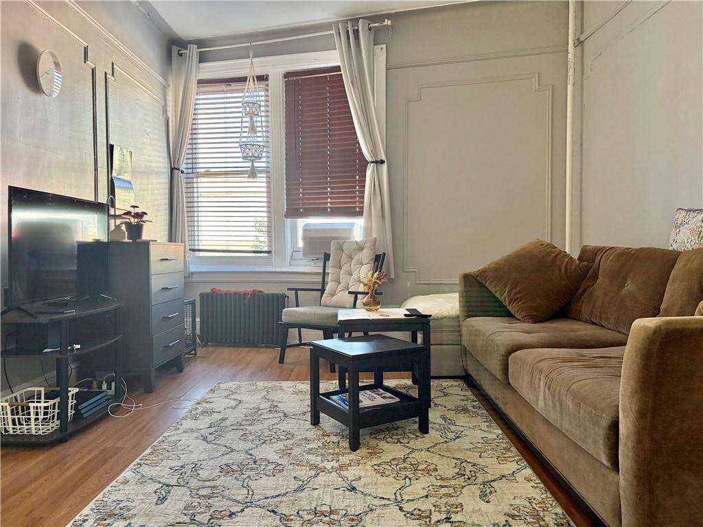 Brooklyn, NY 11223,290 Kings HWY