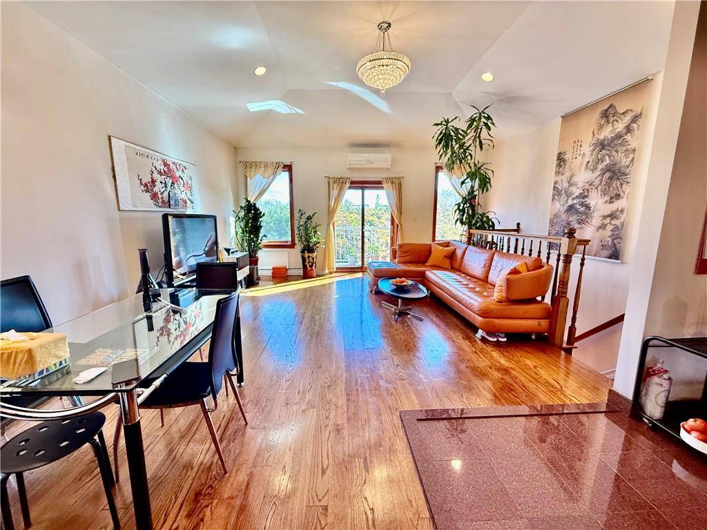 Brooklyn, NY 11214,8752 18th AVE #3E