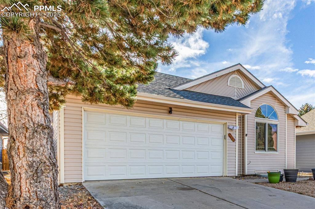 Colorado Springs, CO 80920,8643 Chancellor DR