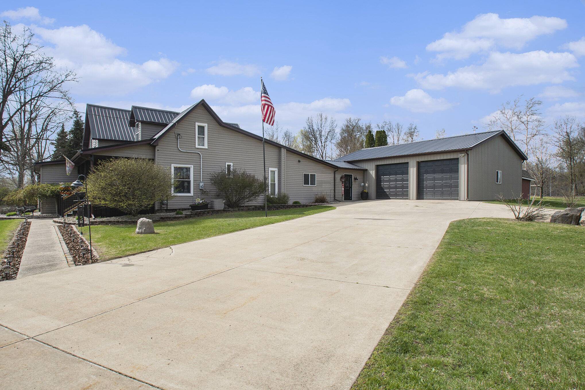 Lawrence, MI 49064,57080 Red Arrow HWY