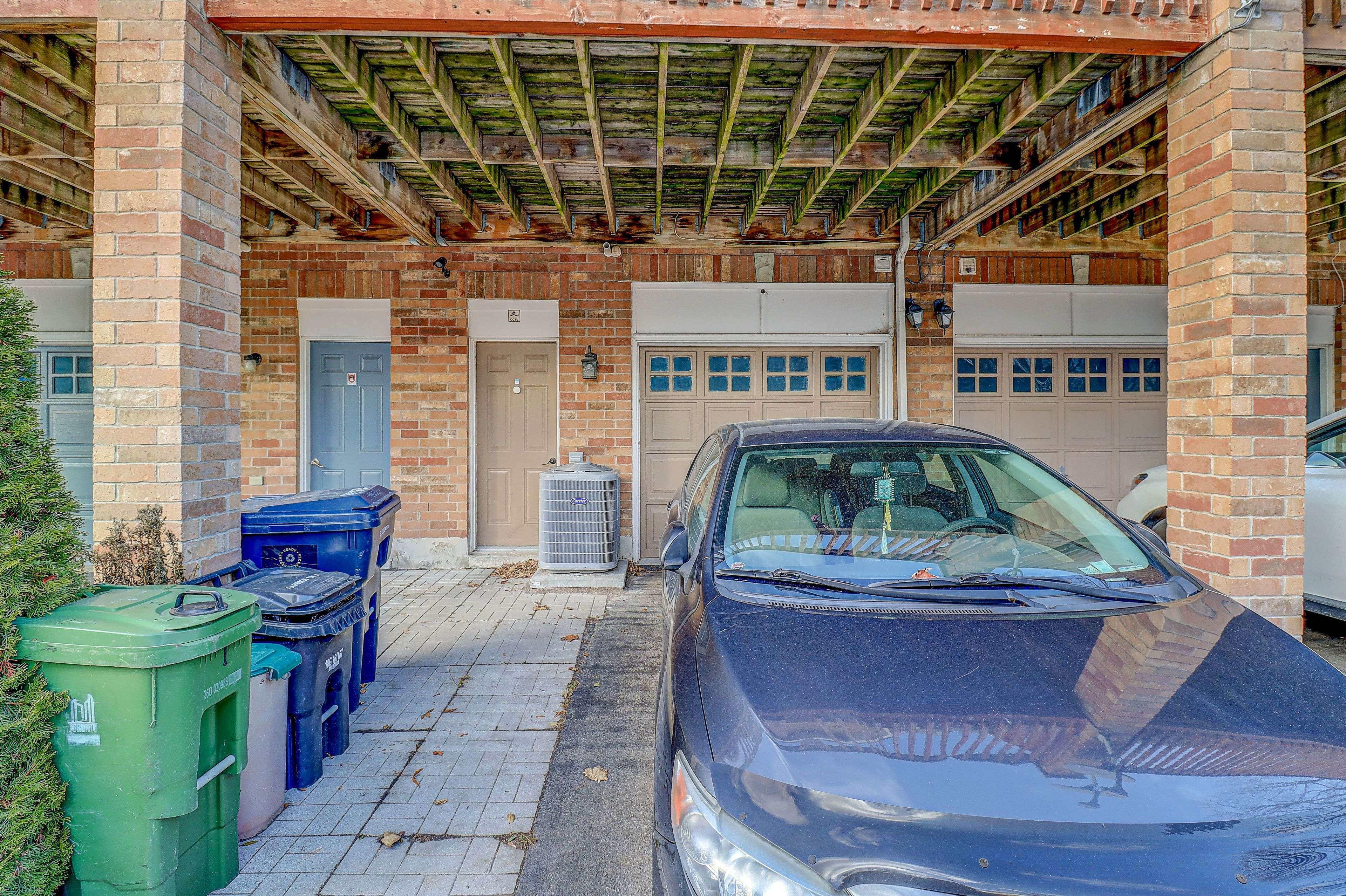 Toronto E10, ON M1E 2S8,4271A Lawrence AVE E