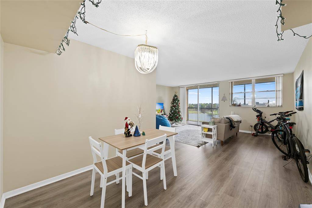 Davie, FL 33328,3150 W Rolling Hills Cir #603