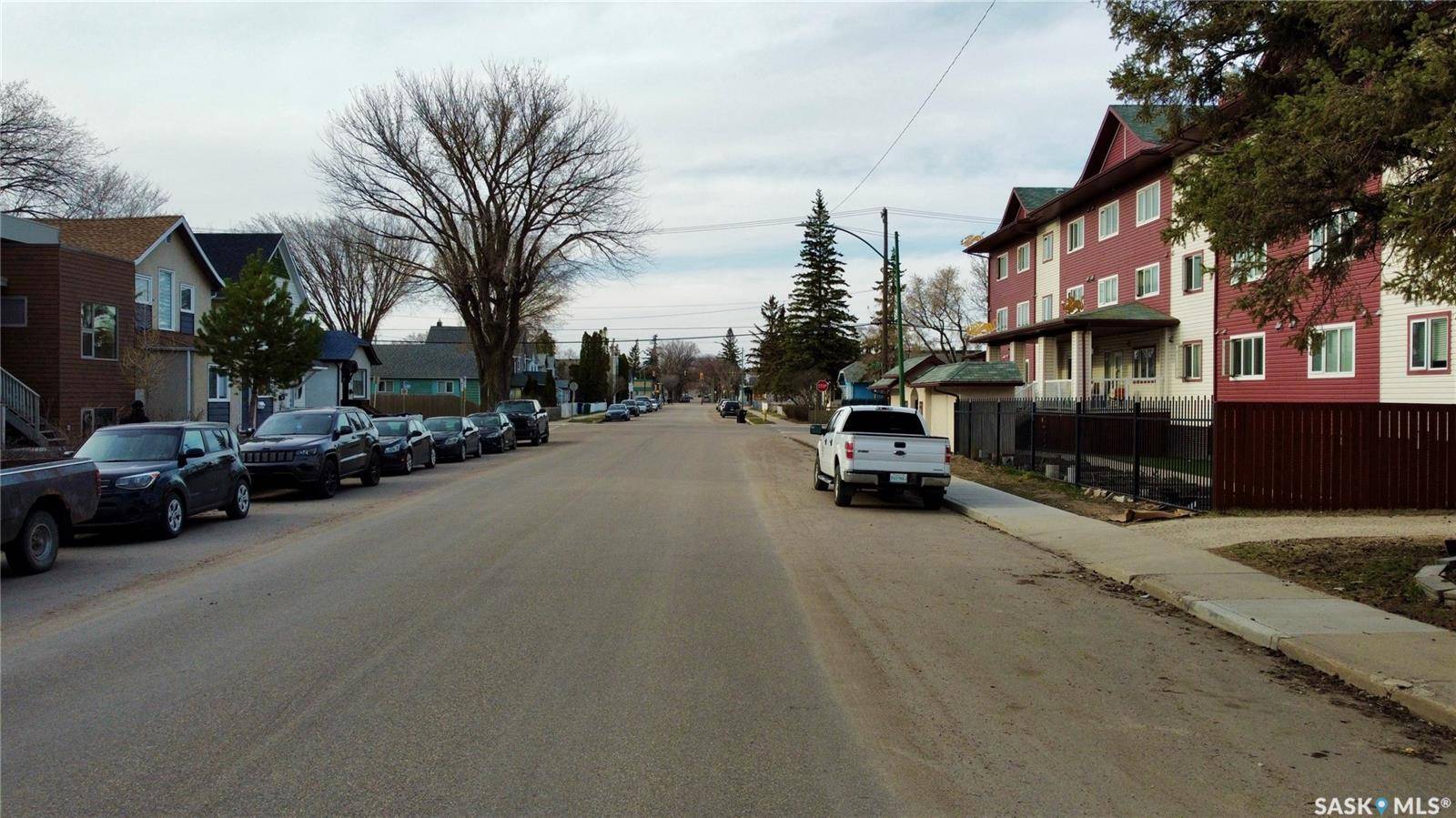 Saskatoon, SK S7M 1T4,417 F AVENUE S