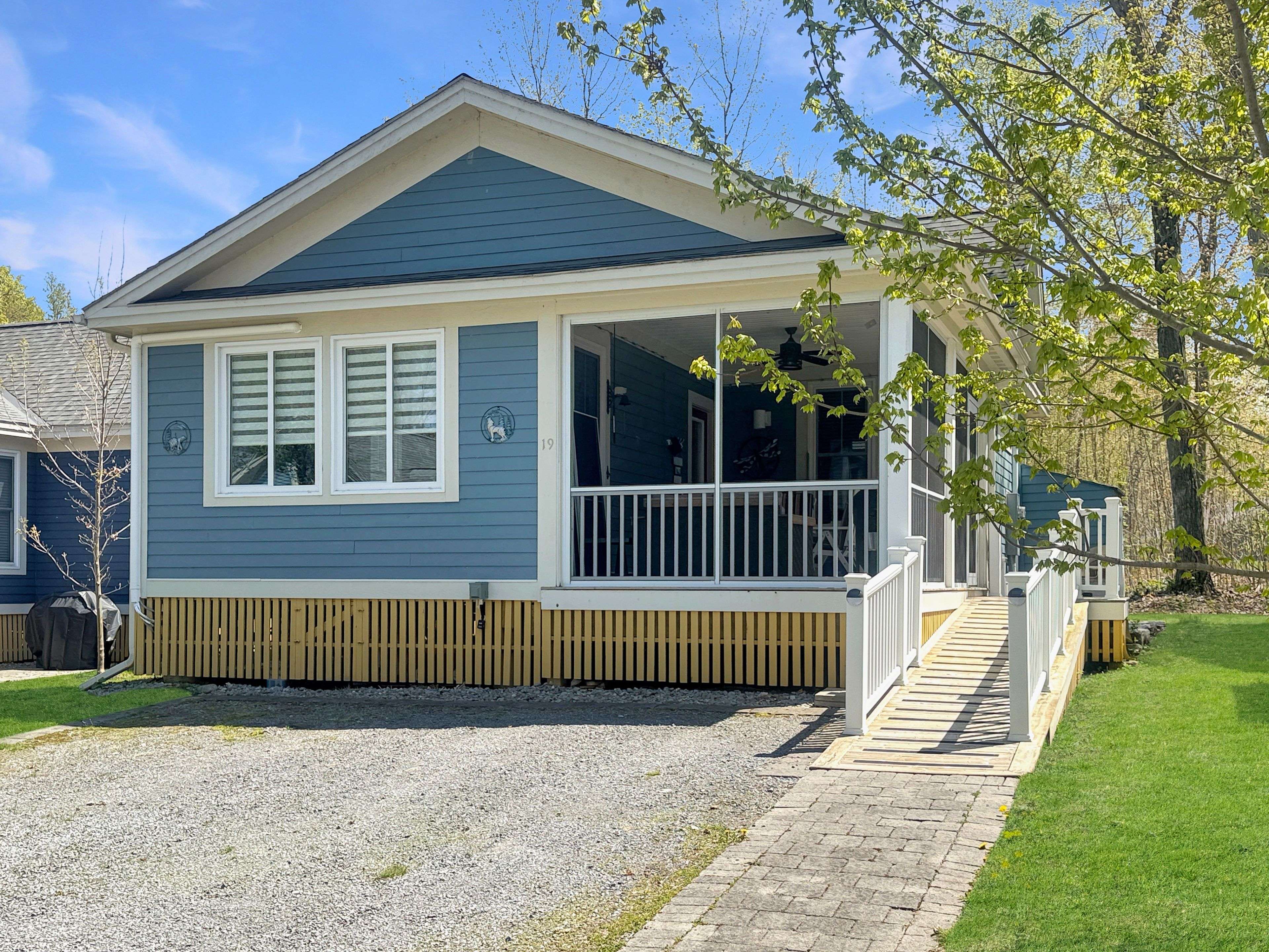 Prince Edward County, ON K0K 1P0,19 Farm View LN #174