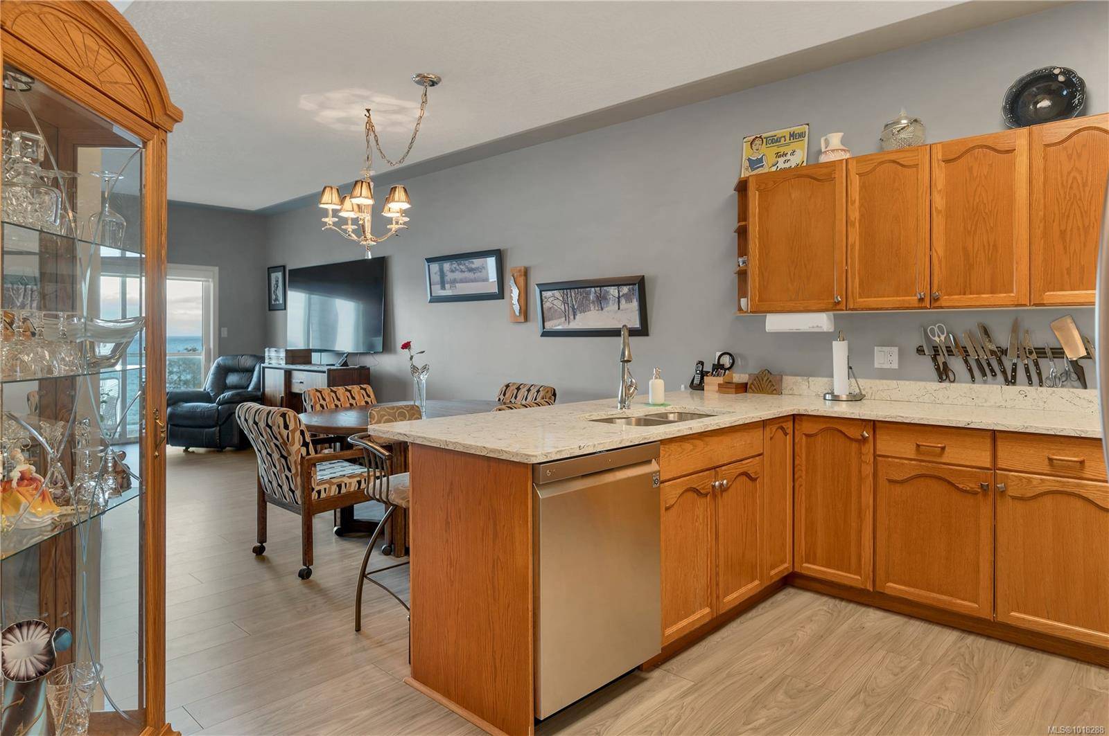 Campbell River, BC V9W 1B7,1350 Island Hwy S #304