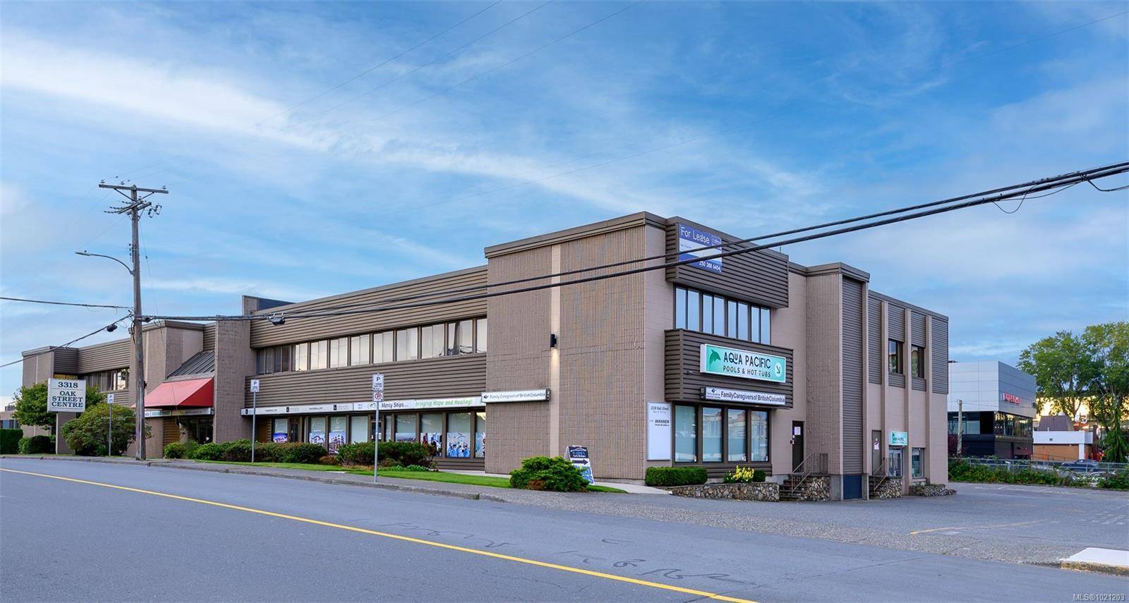 Saanich, BC V8X 1R1,3318 Oak St #22