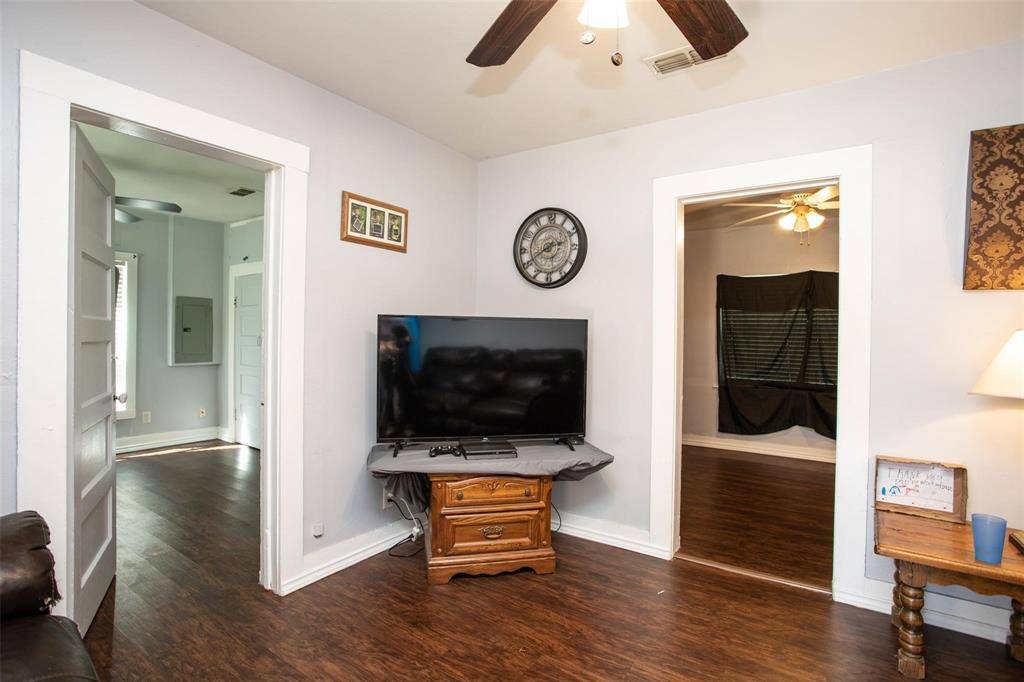 Oak Ridge, TX 76240,716 ROCKY RIDGE FLATTS Road