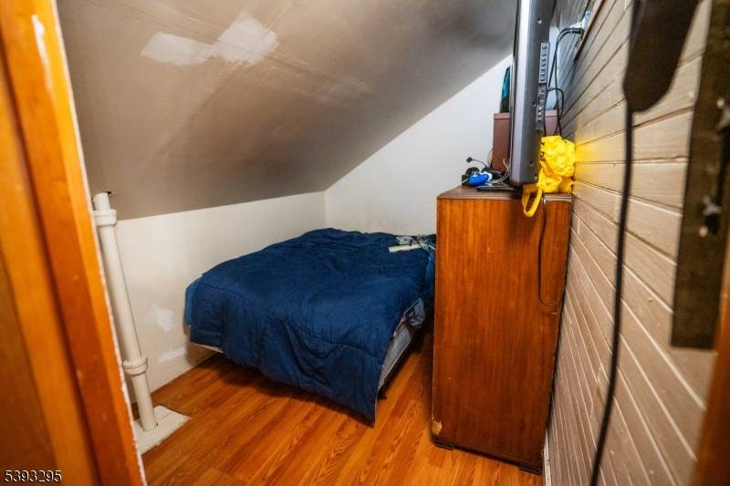 Wallington Boro, NJ 07057,196 Hayward Pl