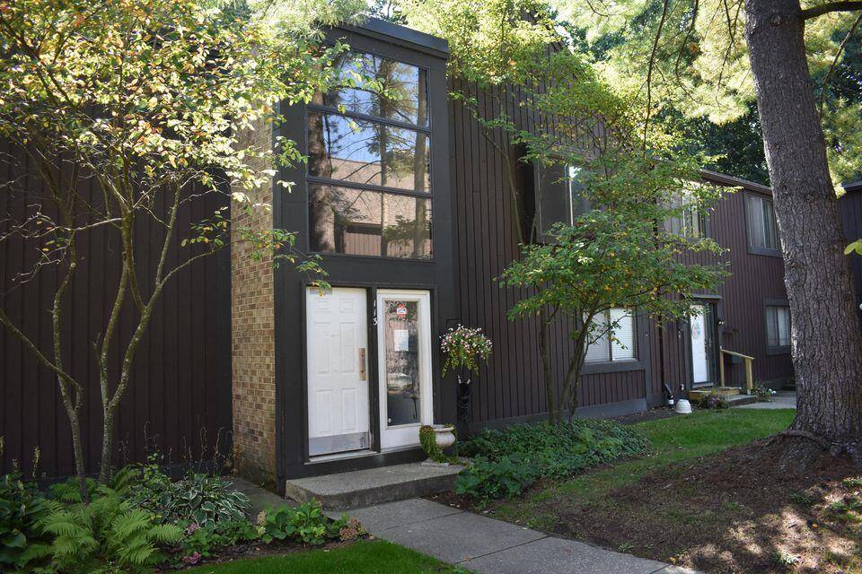 Kalamazoo, MI 49006,113 Inverness Court #C