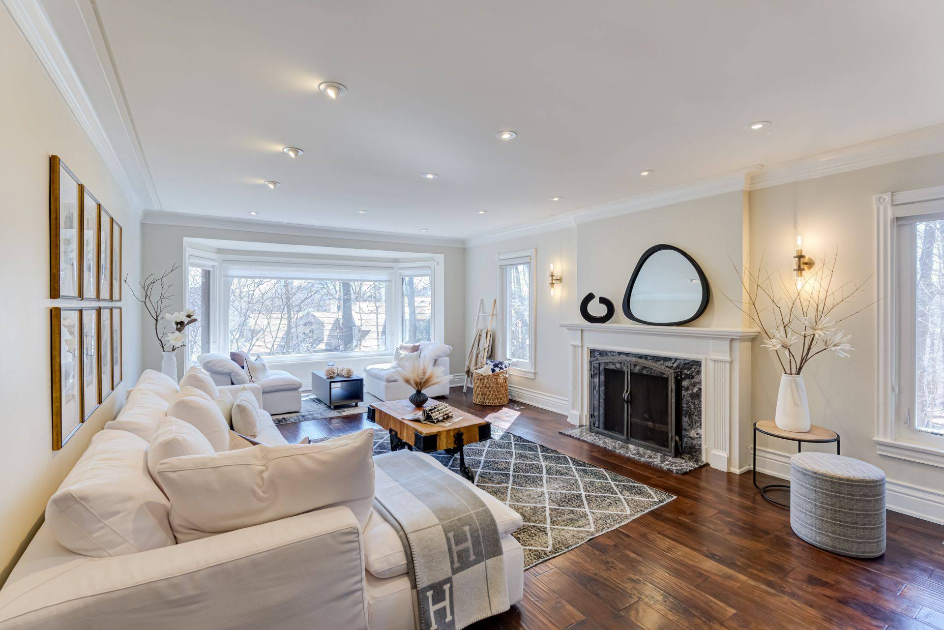 Toronto C03, ON M5P 1T4,1 Ridgewood RD