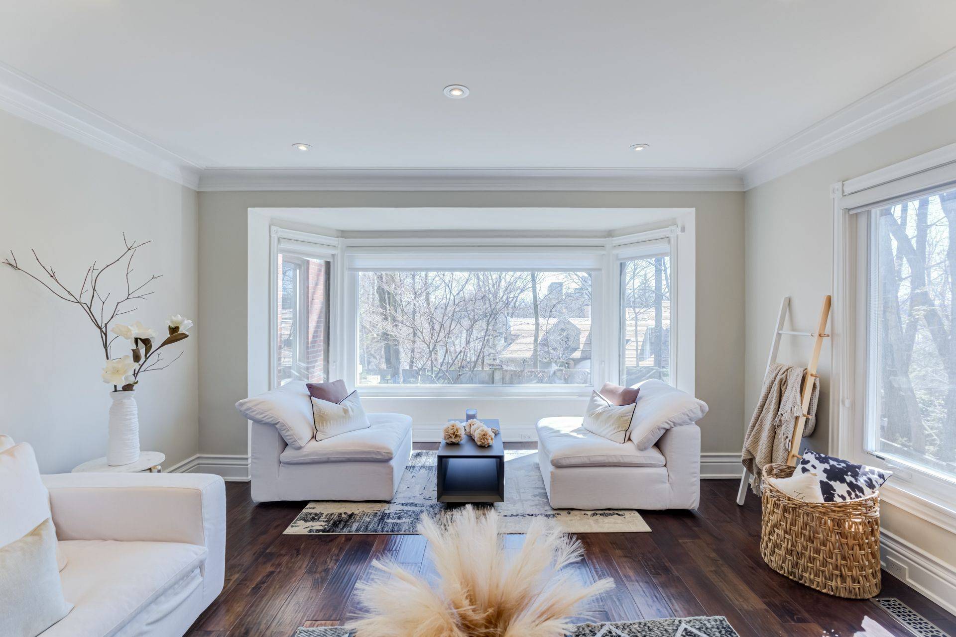 Toronto C03, ON M5P 1T4,1 Ridgewood RD