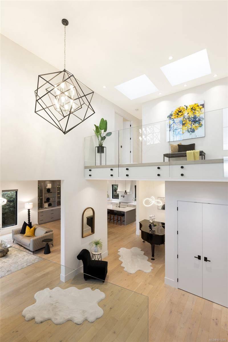 Oak Bay, BC V8S 2M4,418 Beach Dr