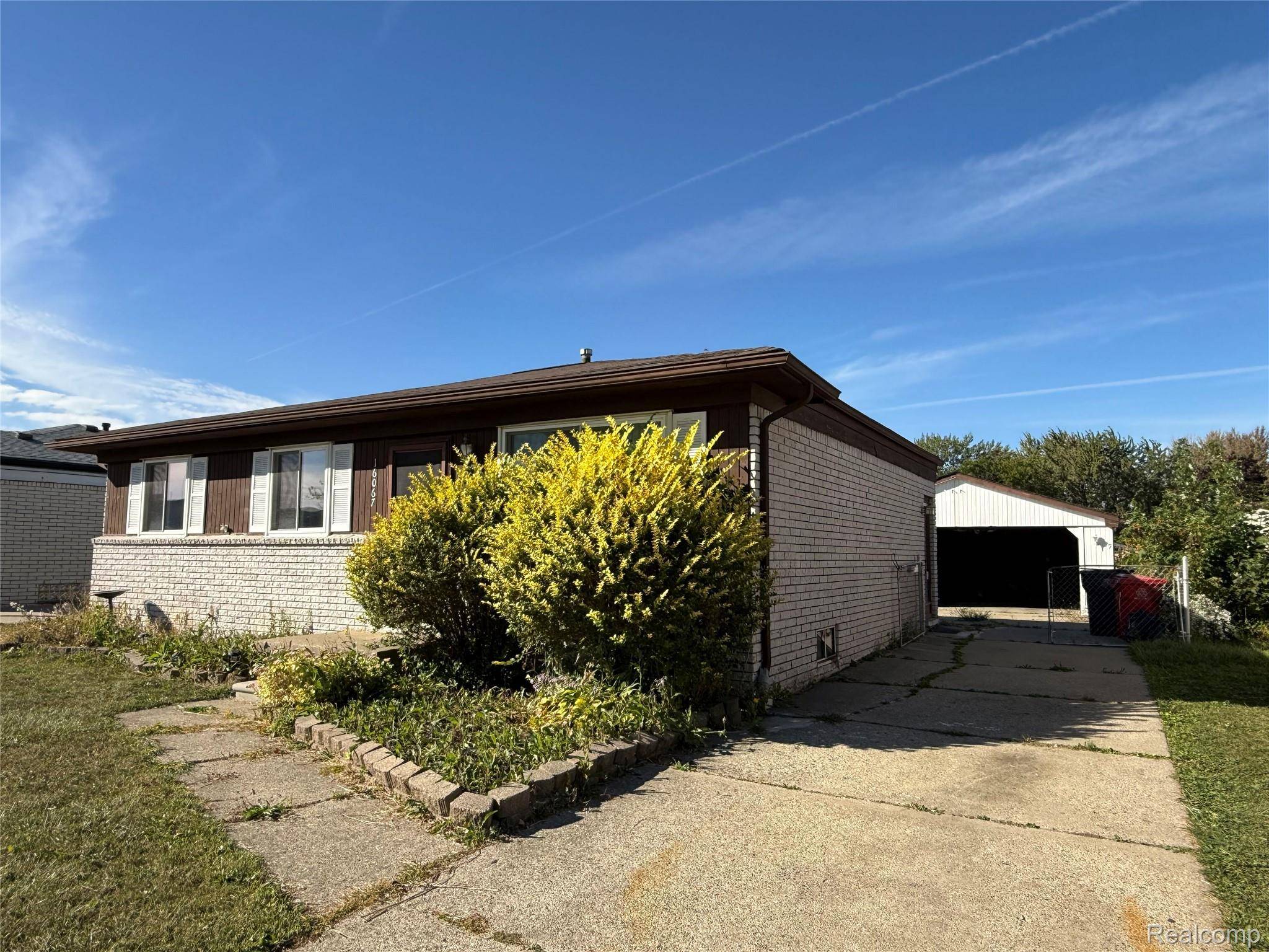 Roseville, MI 48066,16067 Secretariat AVE