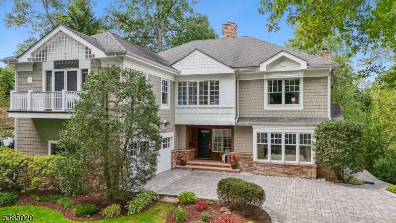 Summit City, NJ 07901,166 Colonial Rd