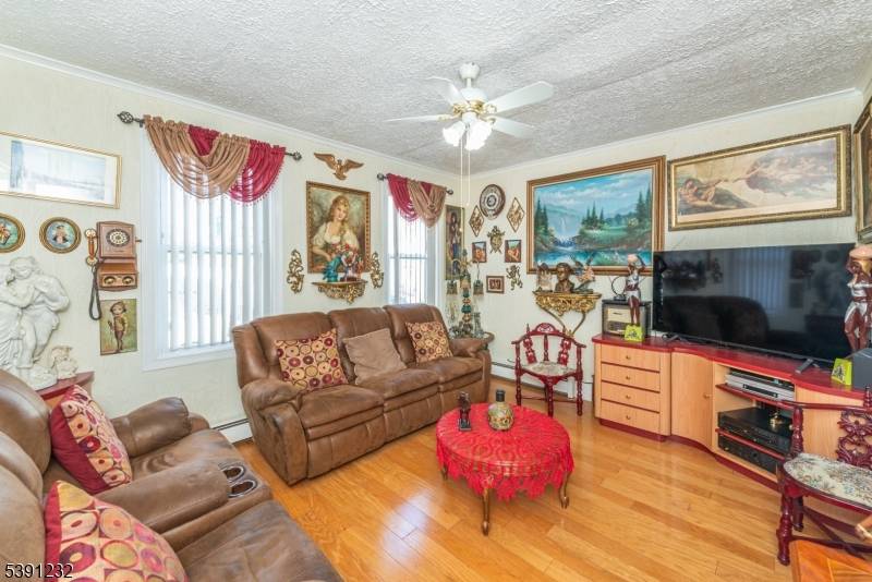 Carteret Boro, NJ 07008,4 Lefferts St