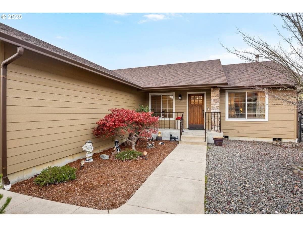 Sutherlin, OR 97479,635 VALLEY VISTA ST