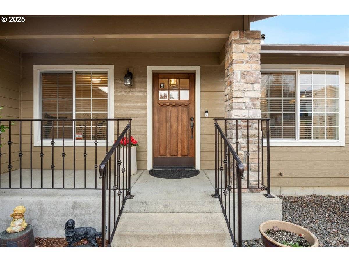 Sutherlin, OR 97479,635 VALLEY VISTA ST