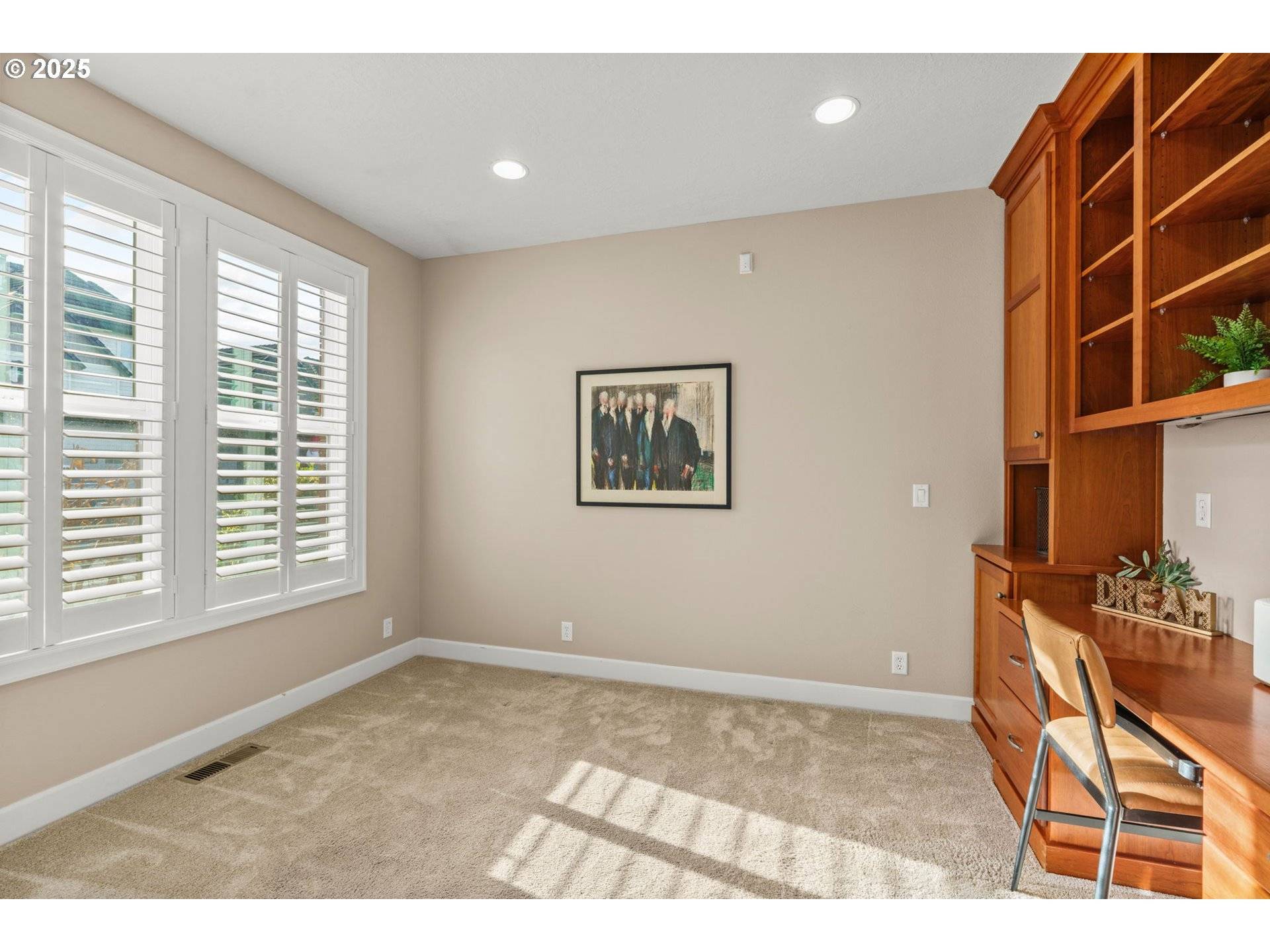 Eugene, OR 97401,1163 CEDAR RIDGE DR