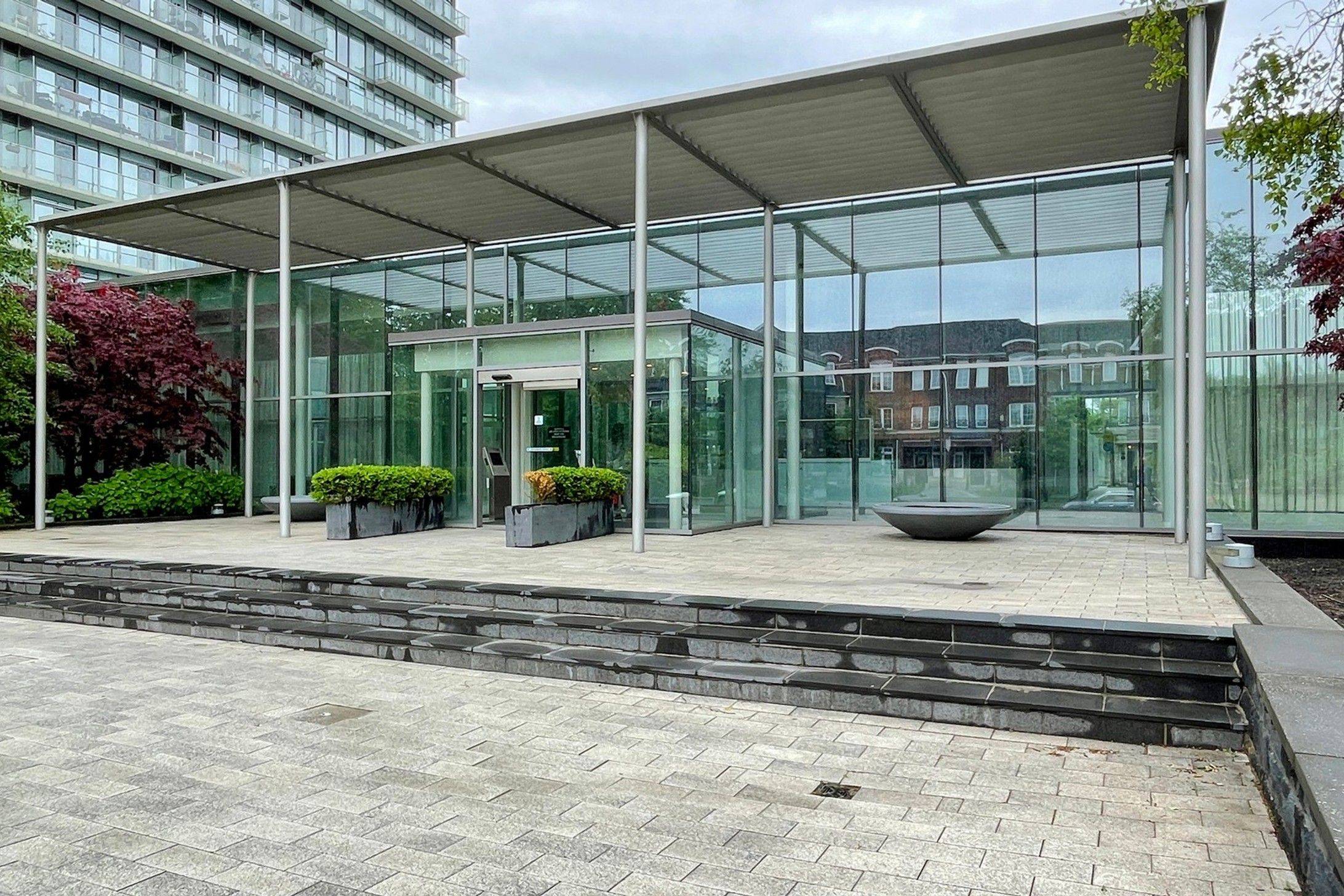 Toronto W01, ON M6S 5B3,103 The Queensway AVE #2512