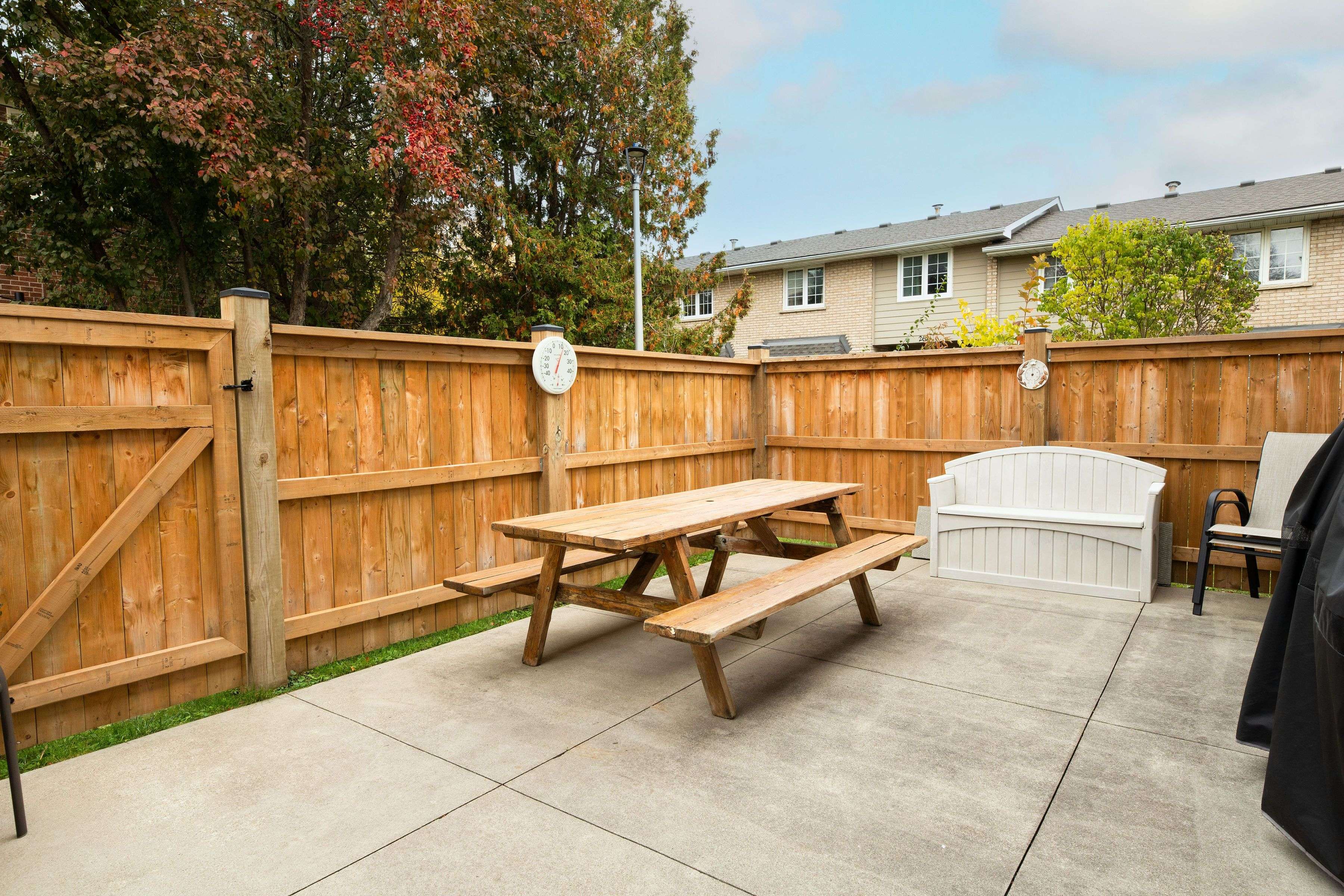 London North, ON N6G 2C5,535 Gainsborough RD #535