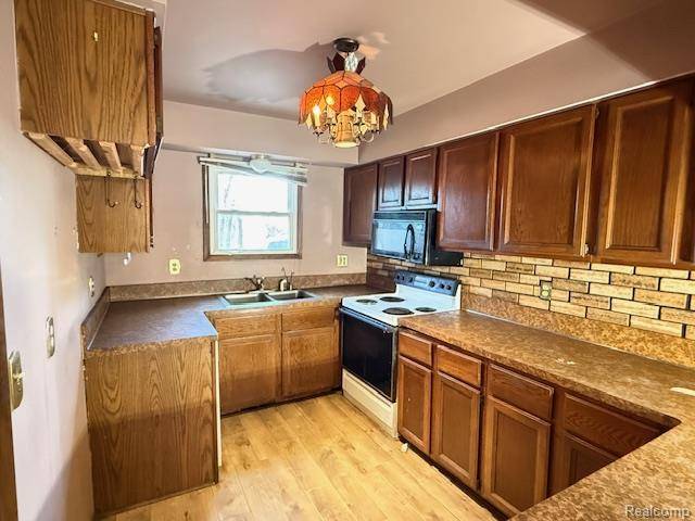 Metamora, MI 48455,3761 Sandy DR