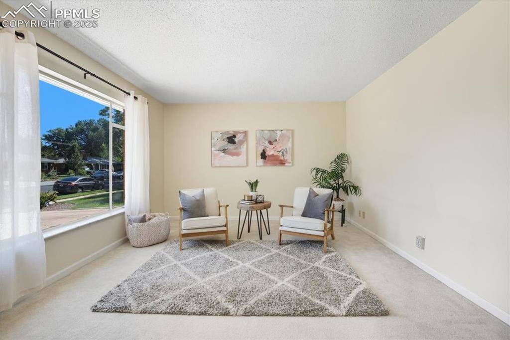 Colorado Springs, CO 80907,2924 Illinois AVE