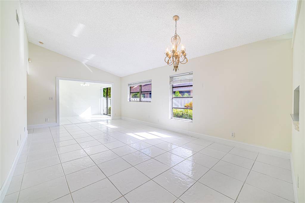 Boca Raton, FL 33496,8307 Summerbreeze Ln
