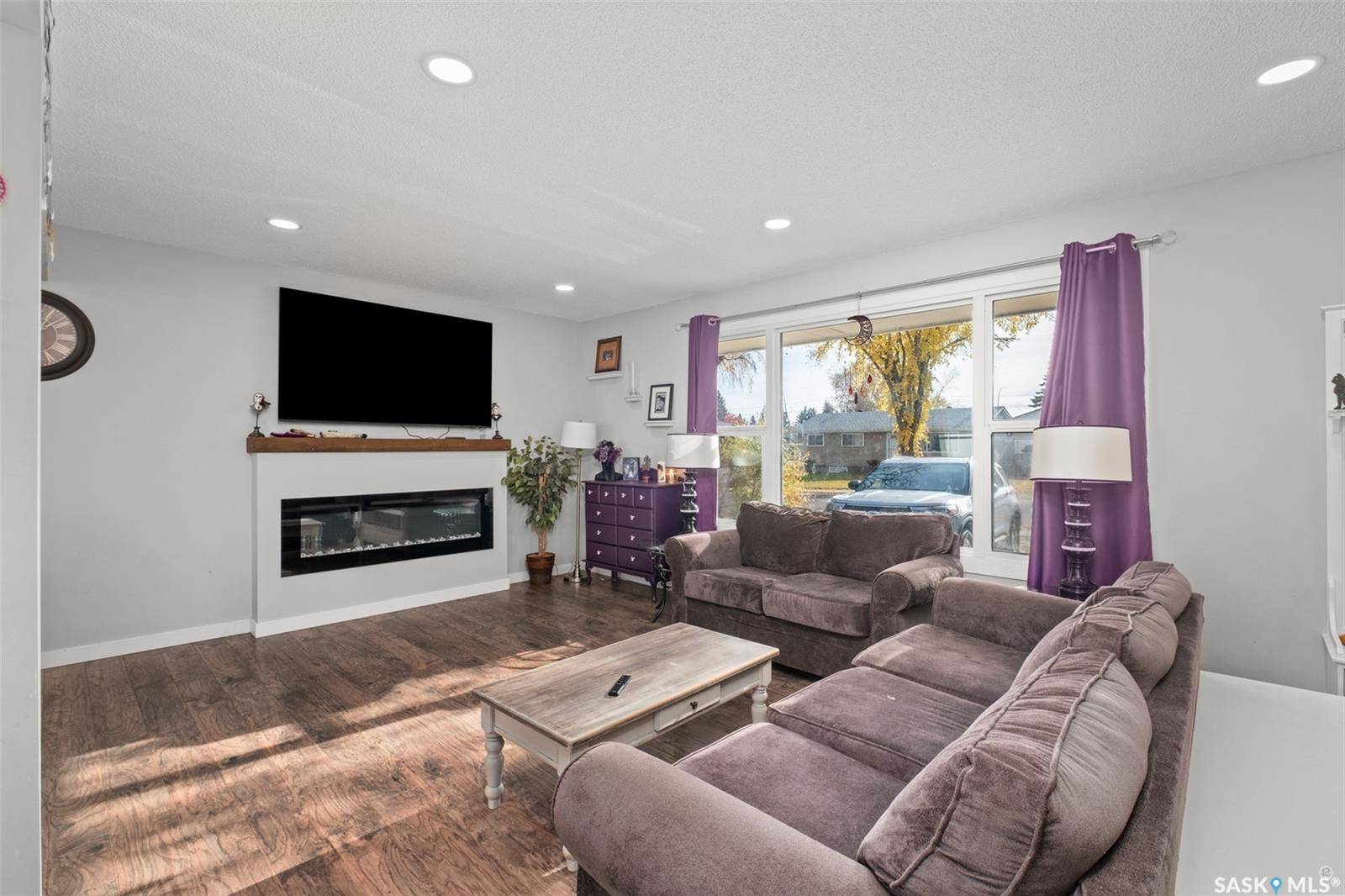 Prince Albert, SK S6V 2T5,724 Eastwood STREET