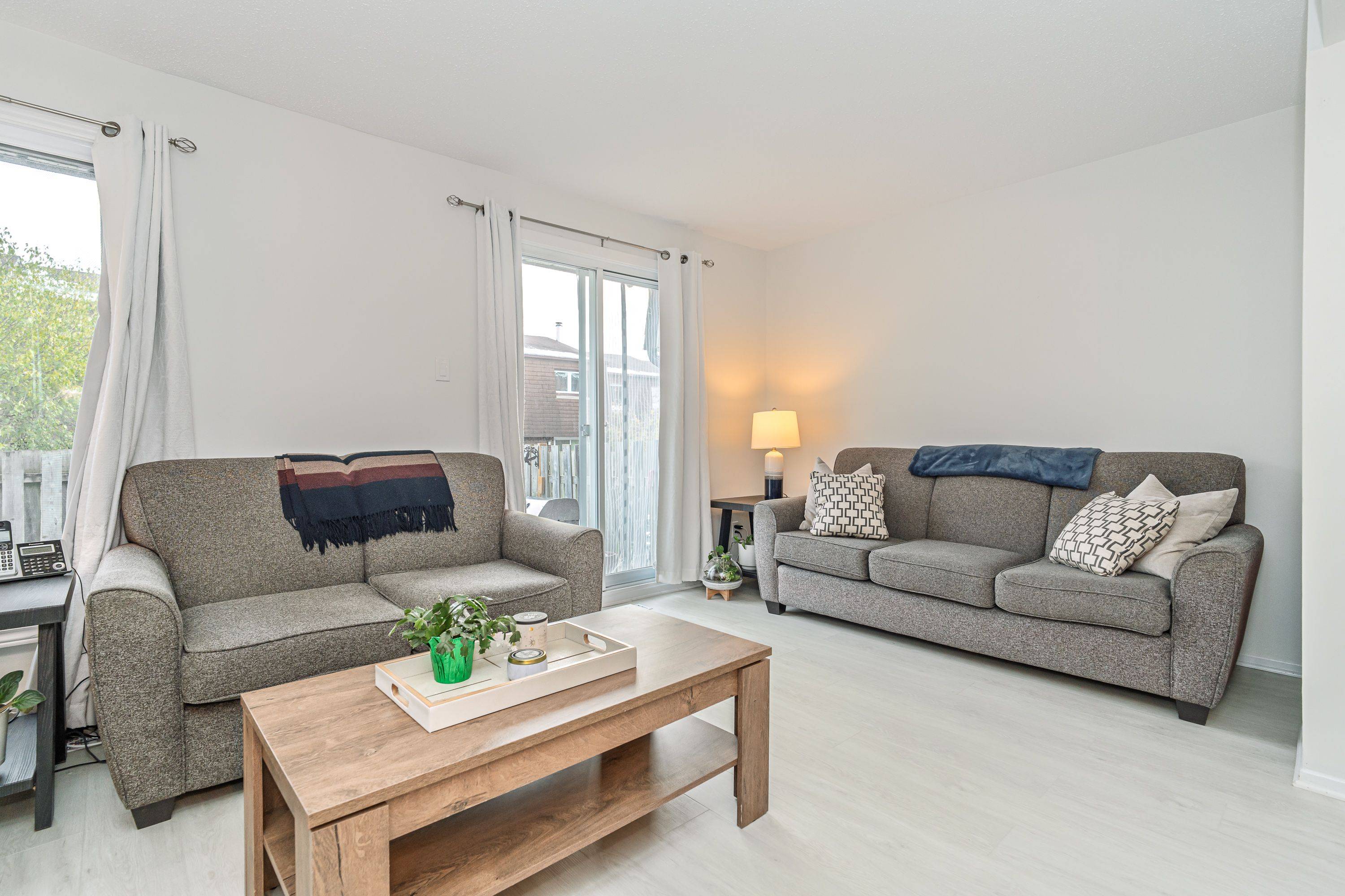 Hunt Club - Windsor Park Village And Area, ON K1V 9X5,3333 Mccarthy RD #25