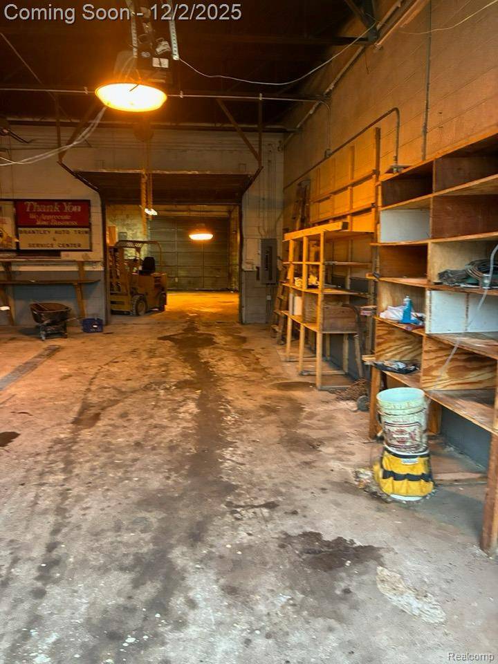 Detroit, MI 48227,11392 Greenfield RD