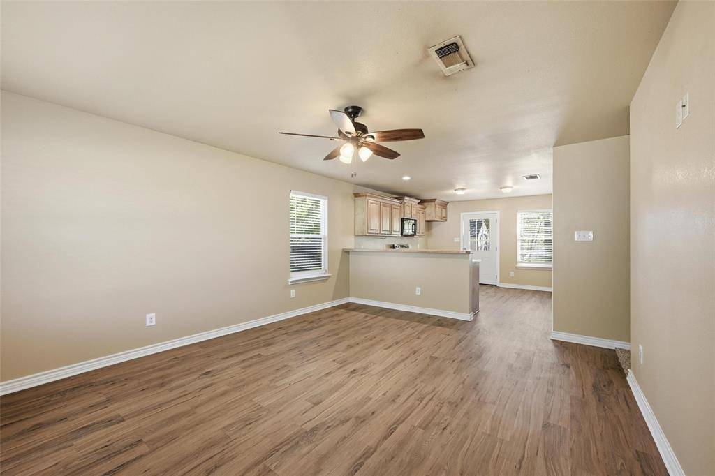 Denison, TX 75020,728 W Walker Street