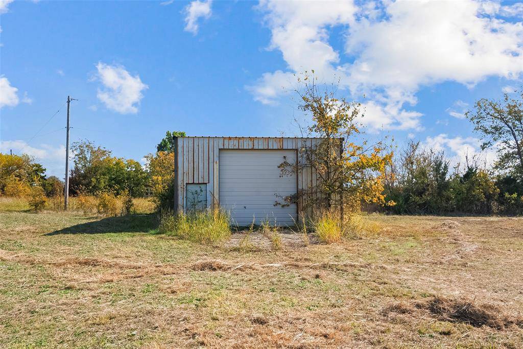 Trenton, TX 75490,823 Saunders