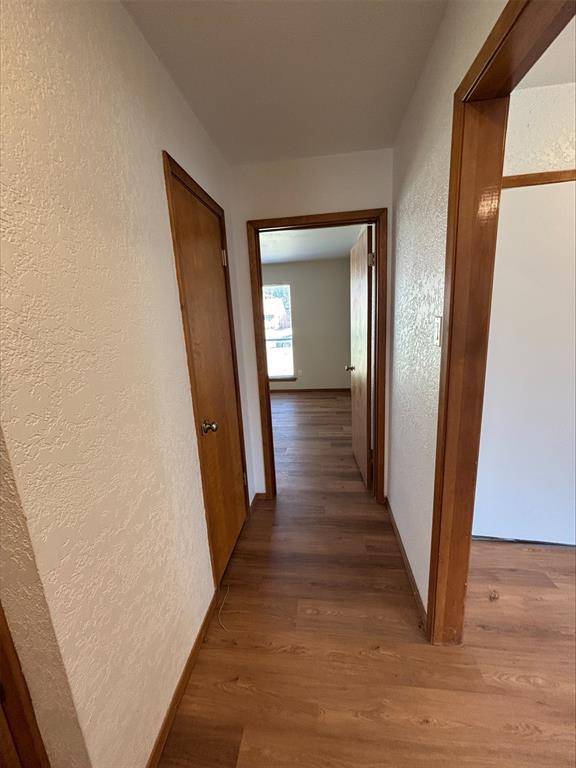 702 Matthews Court, Arlington, TX 76012