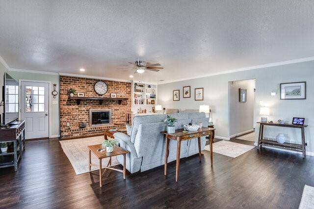 Cleburne, TX 76033,1208 Cindy Lane