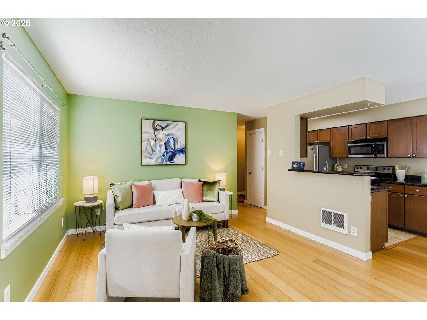 Portland, OR 97214,3866 SE TAYLOR ST #202