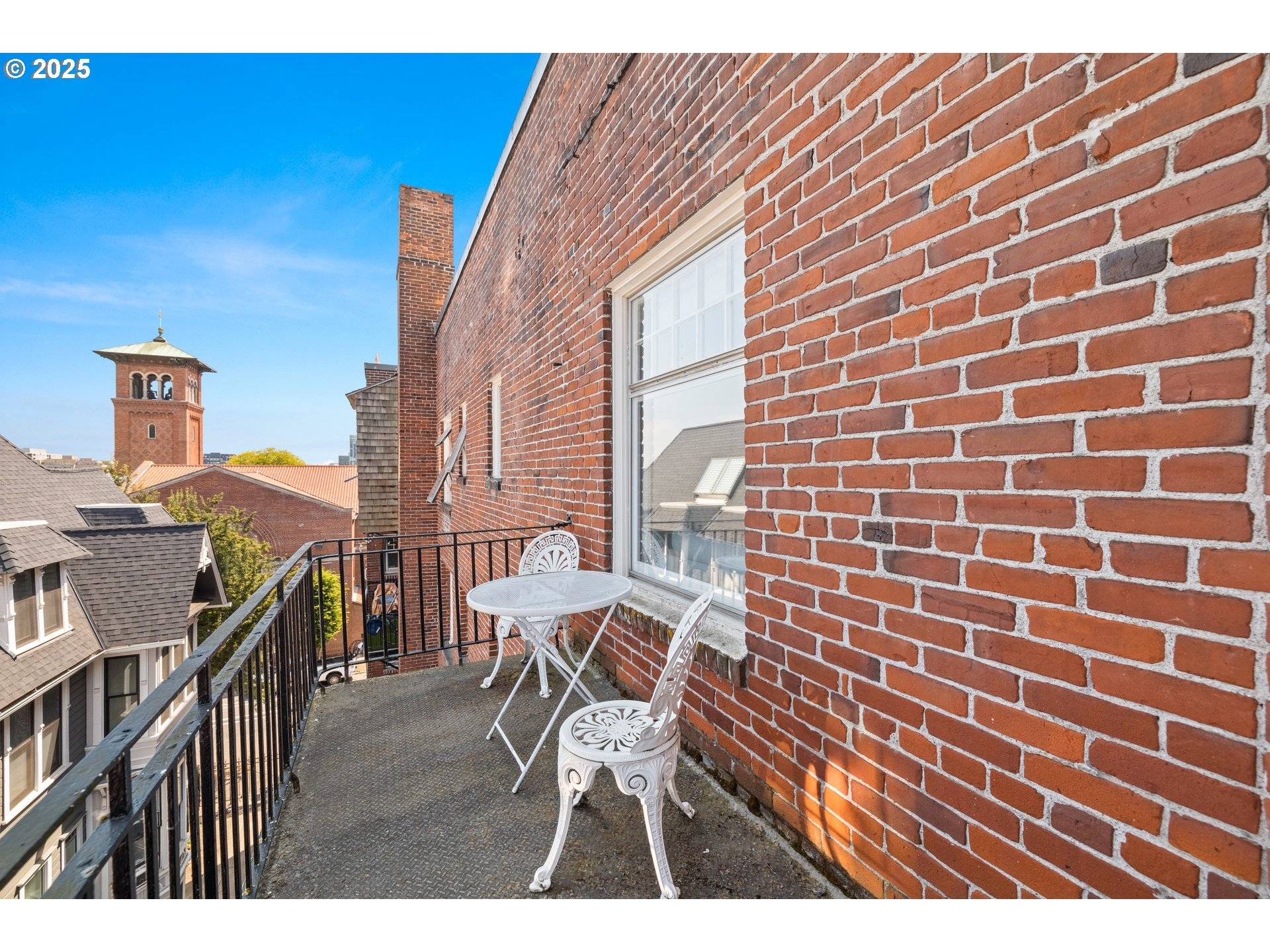 Portland, OR 97209,1811 NW COUCH ST #508