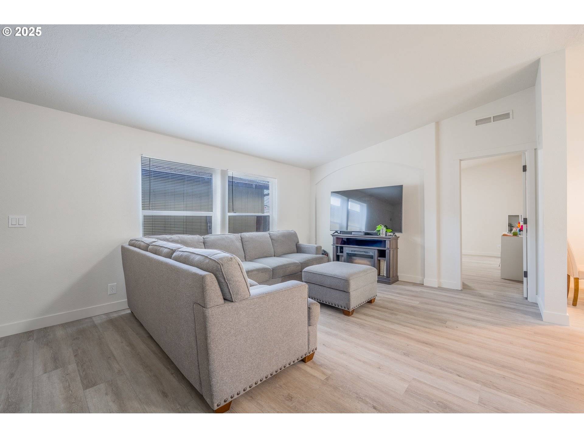 Woodburn, OR 97071,597 BARLEY ST