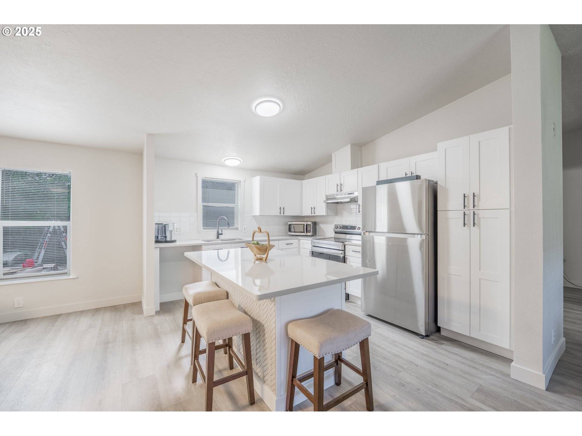 Woodburn, OR 97071,597 BARLEY ST