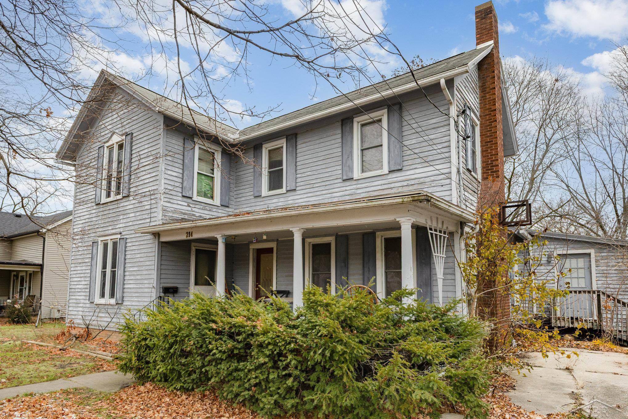 Owosso, MI 48867,214 N Elm ST