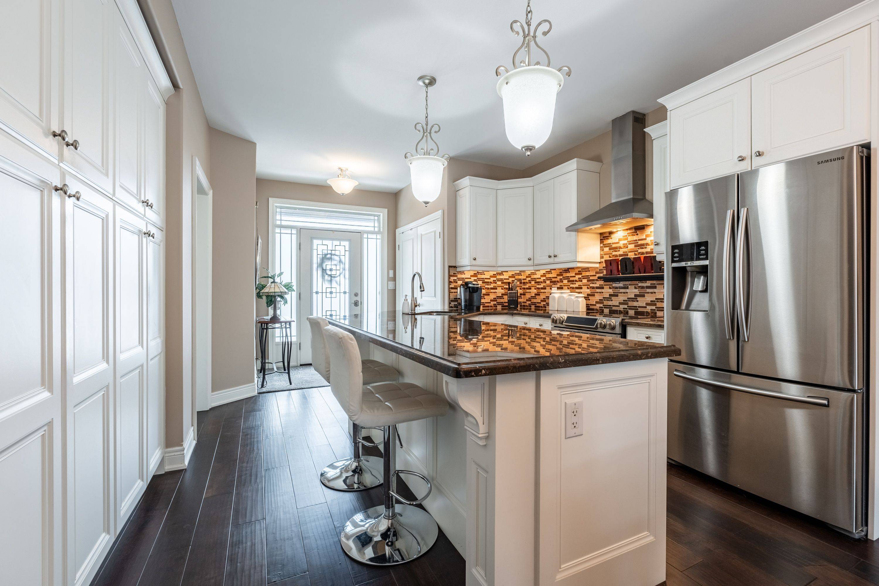 Niagara Falls, ON L2G 0G4,6186 Dorchester RD #106